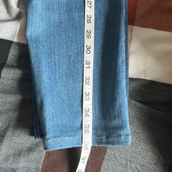 ✨2for20✨ Uniqlo medium wash jeans - Picture 8 of 12